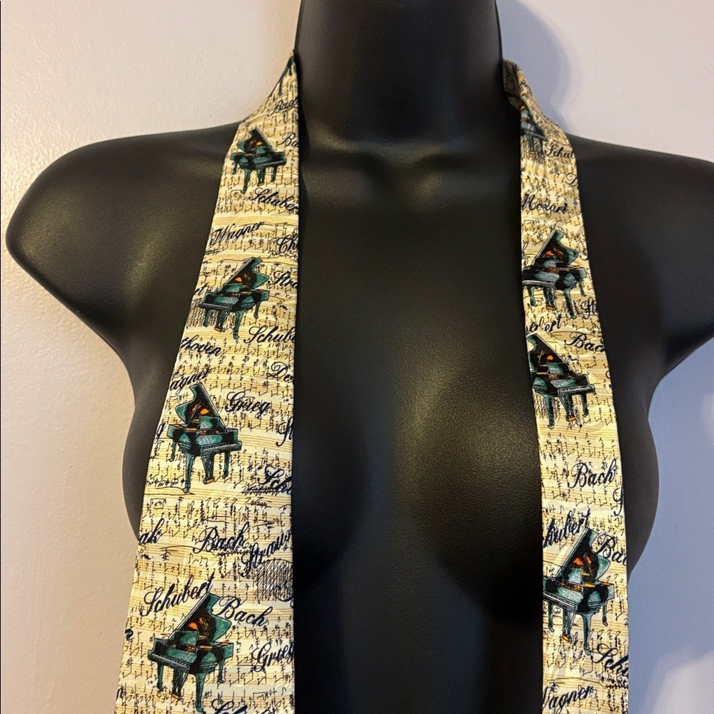 Museum Artifacts Music Masters by SNI Silk Cream Piano Composers Necktie Tie - Picture 3 of 12